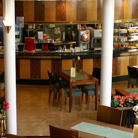 ホステル Sport Camp イマトラ