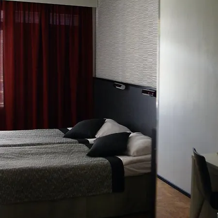 Sport Camp Hostel *